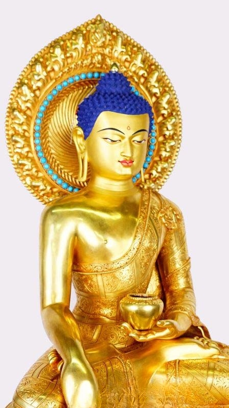 Tibetan Buddhist handcrafted gilt Shakyamuni Buddha statue painted with mineral colors, detailed Buddha Statue-Art representing traditional Himalayan craftsmanship.
