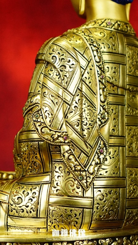 Tibetan Buddhist Shakyamuni Buddha Statue-Art, handmade and painted with natural mineral pigments, authentic Tibetan Buddhist statues