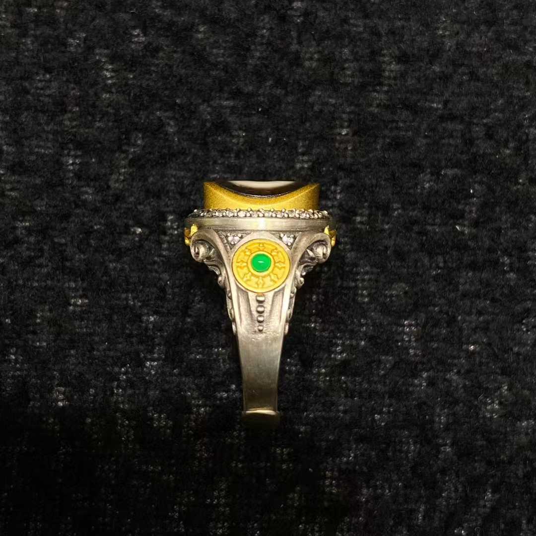 Tibetan Buddhist Wheel of Dharma ring in S925 silver with refined handmade inlay work.