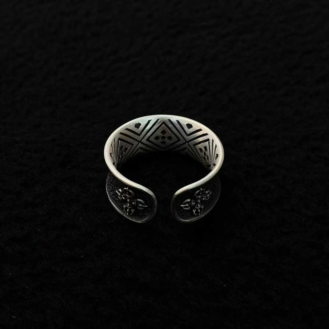 Sacred Tibetan Gongga Snow Mountain ring, 925 silver and gold inlay, handcrafted jewelry.