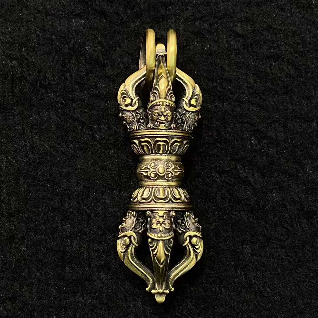 Spiritual Vajra pendant made of S925 and bronze with traditional handmade details