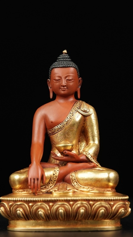 “Purple copper gilded Shakyamuni Buddha statue, Tibetan-Buddhist Buddha Statue-Art, ideal for meditation and sacred space.”