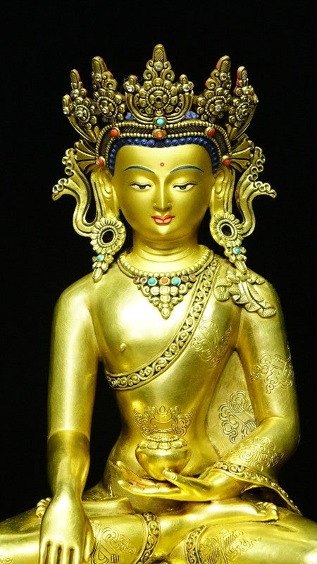 “Artisanal gilded crown Shakyamuni Buddha statue with mineral pigments, Tibetan Buddhist statue art, traditional handcraft refinement.”