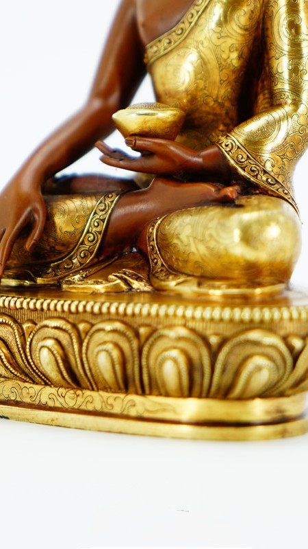Golden crown Shakyamuni Buddha statue with彩绘 details, authentic Tibetan Buddhist Buddha Statue-Art for home shrine, yoga space, or wellness décor.