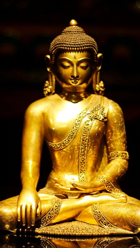 Shakyamuni Buddha statue with exquisite gilded handmade details, authentic Tibetan Buddhist statues and unique Buddha statue art.