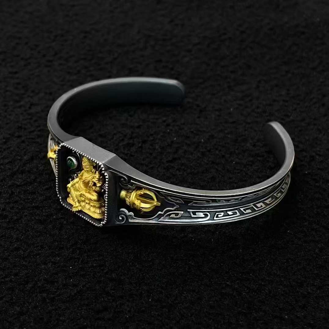 Handmade S925 silver Tibetan Buddhist Green Tara bracelet for spiritual protection.