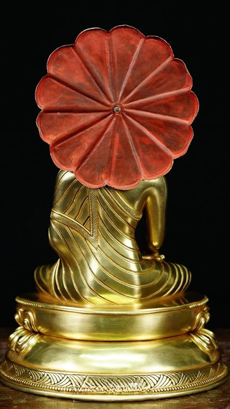 Gilded Shakyamuni Buddha statue art in Tibetan Buddhist tradition, handmade spiritual sculpture for peaceful home and temple decor