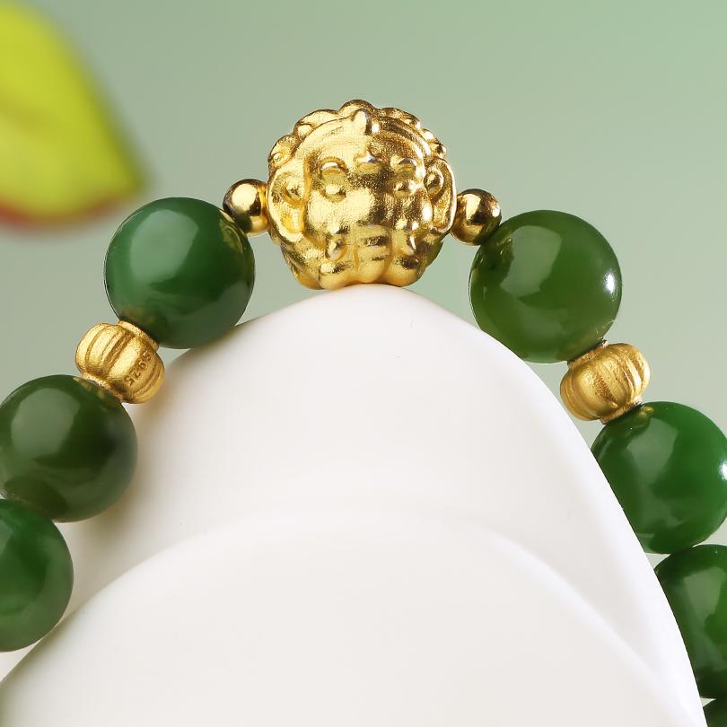 Handcrafted jade mala necklace with 108 beads, inspired by Tibetan Buddhist meditation tradition.