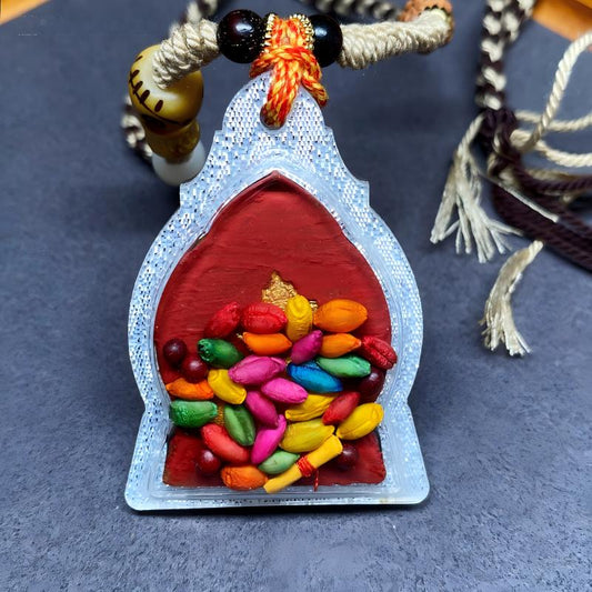 Tibetan Buddhist Jewelry Culture Avalokiteshvara medicine tsatsa pendant, hand-painted amulet jewelry art providing compassion, spiritual blessings, and daily protection
