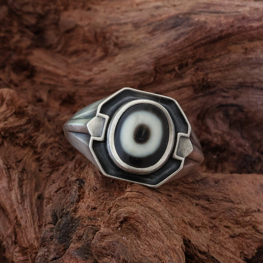 Hand-carved silver classic bead One-Eye ring from Tibetan Buddhist Jewelry Culture, showcasing exquisite jewelry art craftsmanship.