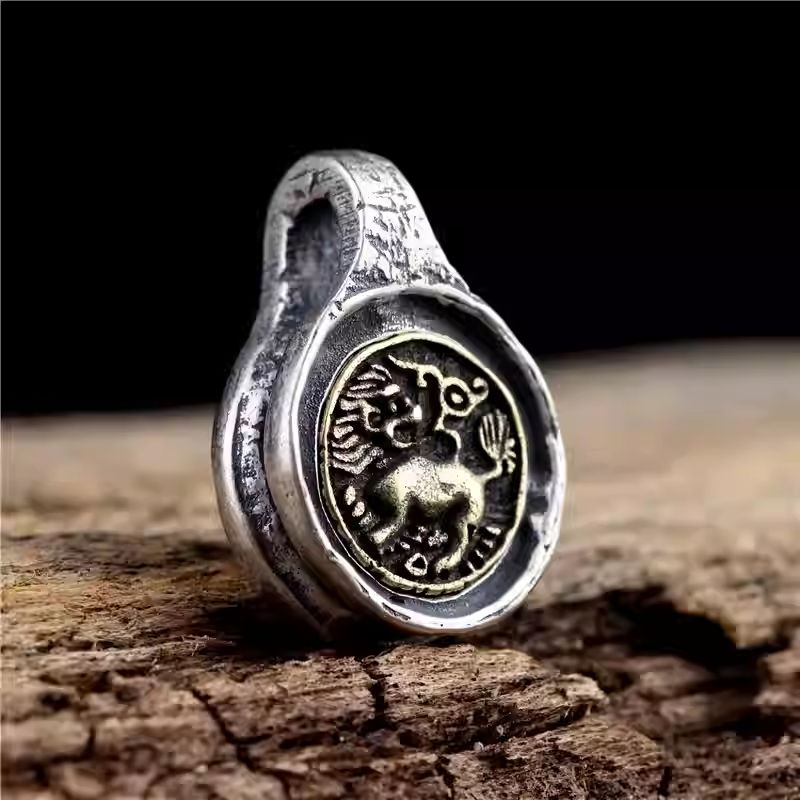 Tibetan Buddhist Jewelry Culture high-end handcrafted silver snow lion clip, DIY bracelet accessory, large beads, spiritual jewelry art with Tibetan design
