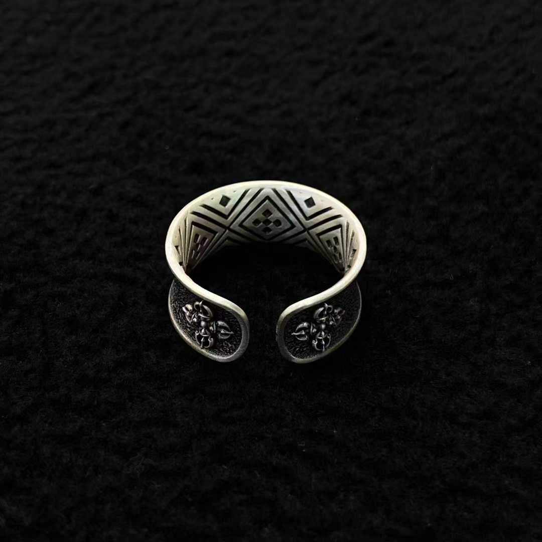 925 silver and gold Kailash ring, handcrafted Tibetan Buddhist jewelry with inlay design.