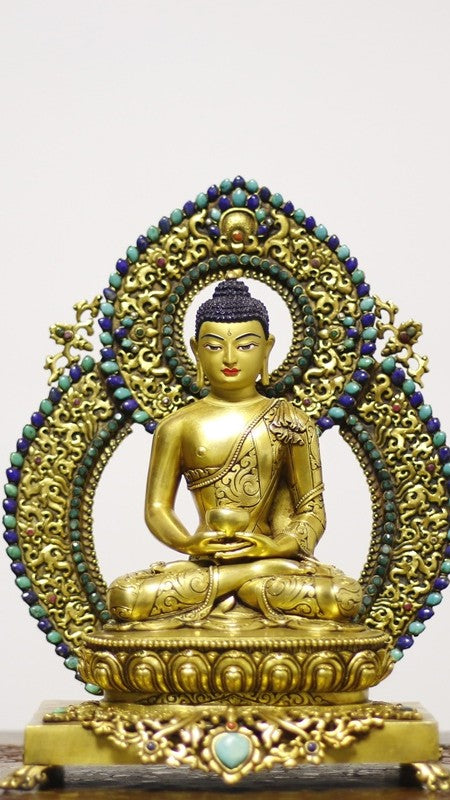 Tibetan Buddhist Amitabha Buddha statue featuring gilded craftsmanship and hand-painted mineral pigments, capturing the majesty and spirituality of the Buddha.