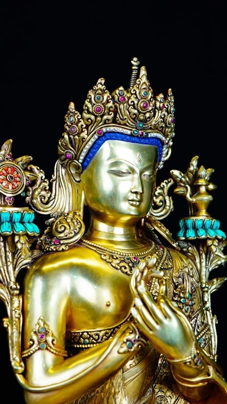 Tibetan-Buddhist Maitreya Buddha, Gilded Sculpture with Mineral Pigments