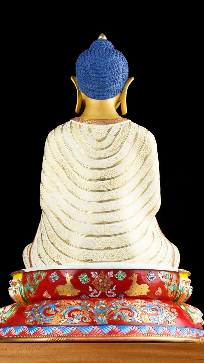 Tibetan Buddhist Maitreya Buddha statue hand-painted with mineral pigments, blending spiritual meaning with Buddha Statue-Art craftsmanship.