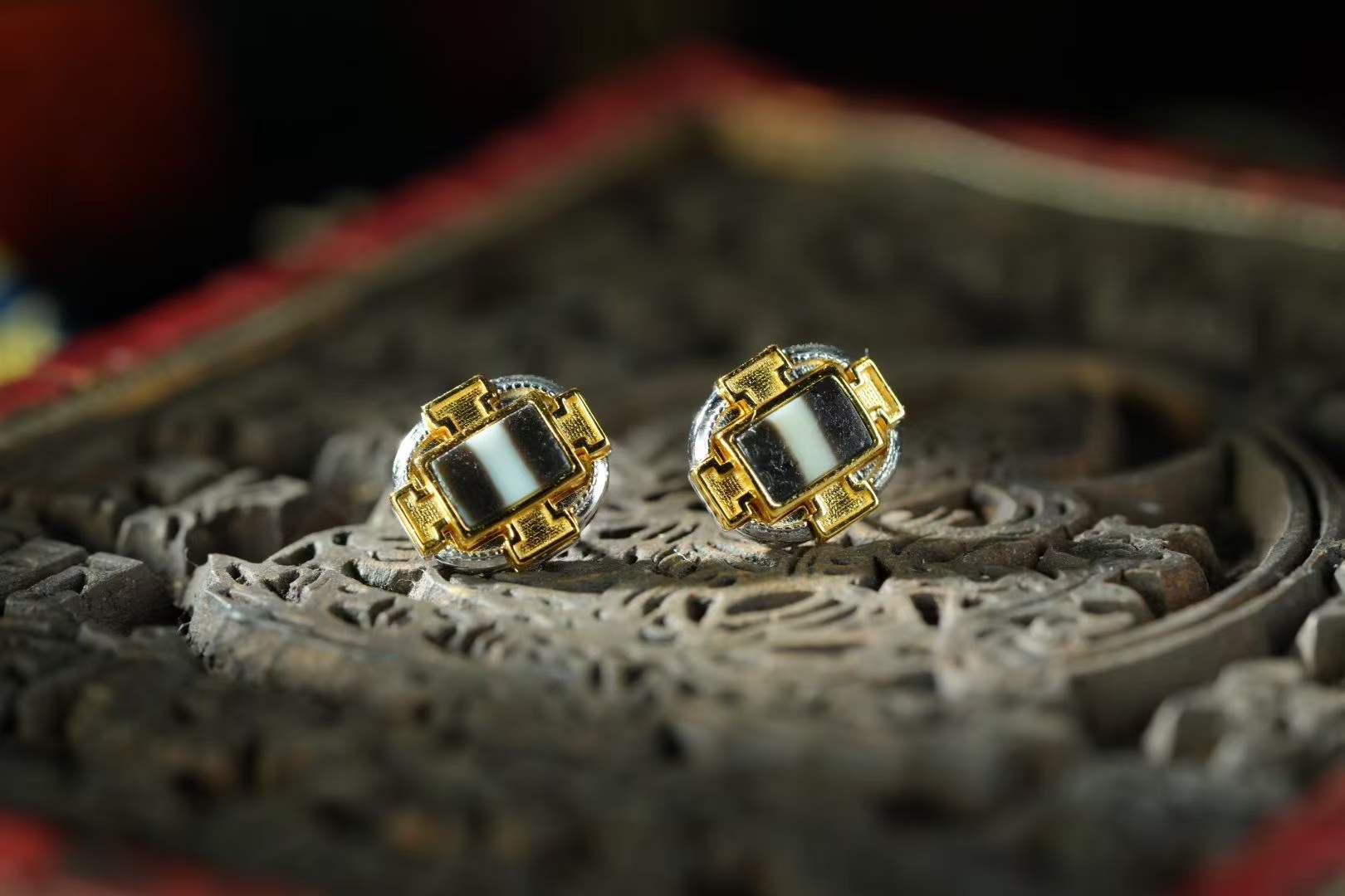 "Handmade Tibetan Buddhist Mandala Earrings in S925 Silver - Unique Pendant Art"