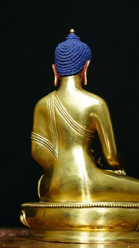 Handcrafted Shakyamuni Buddha statue painted with mineral pigments, Tibetan Buddhist statues