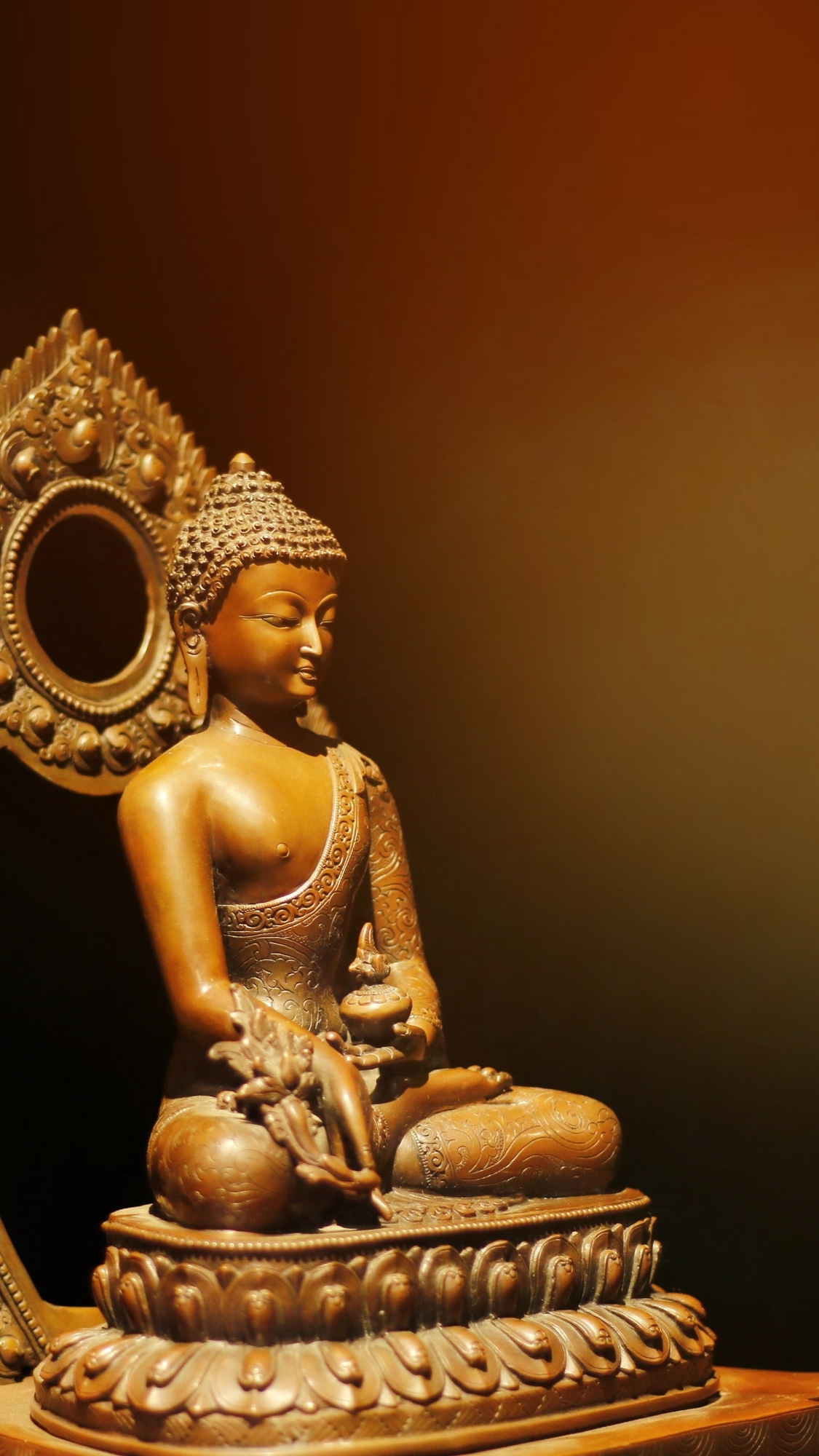 Alt Text: Handcrafted Copper Tibetan Buddhist Three Buddhas Statue, expertly gilded and painted with mineral pigments, perfect for home decor and spiritual practice.