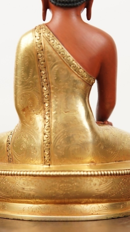 “Fine art Tibetan Buddhist gilded painted Shakyamuni Buddha statue, handmade copper sculpture for spiritual and decorative use.”