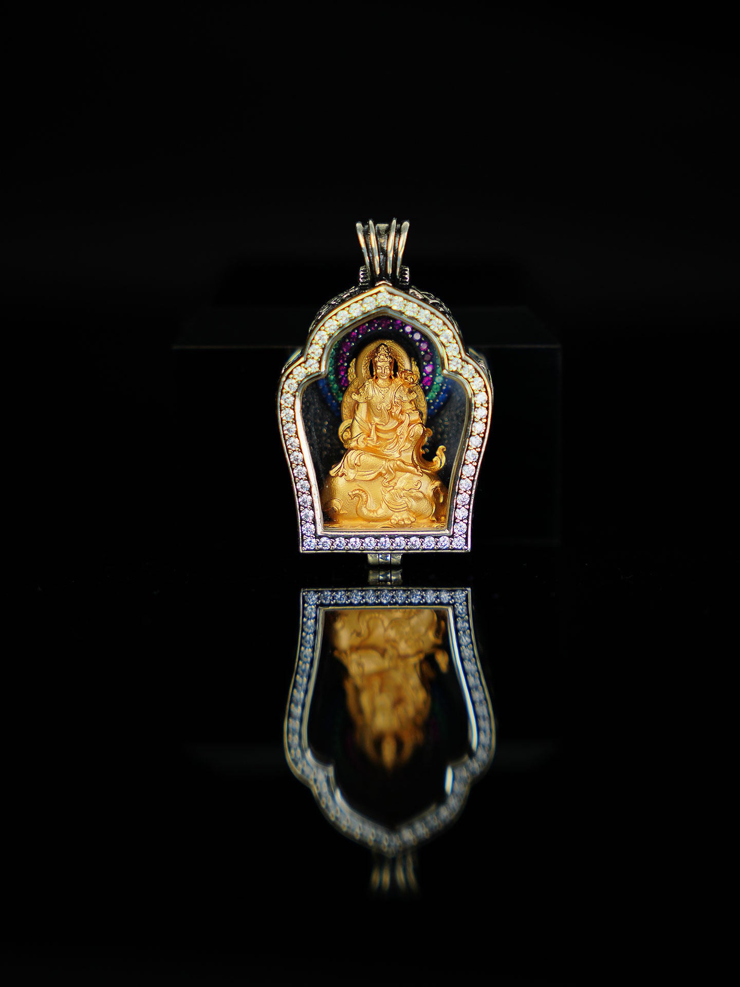 An openable Gau box designed to hold sacred mantras and relics of the Bodhisattva of Action, representing Buddhist sacrificial items art.