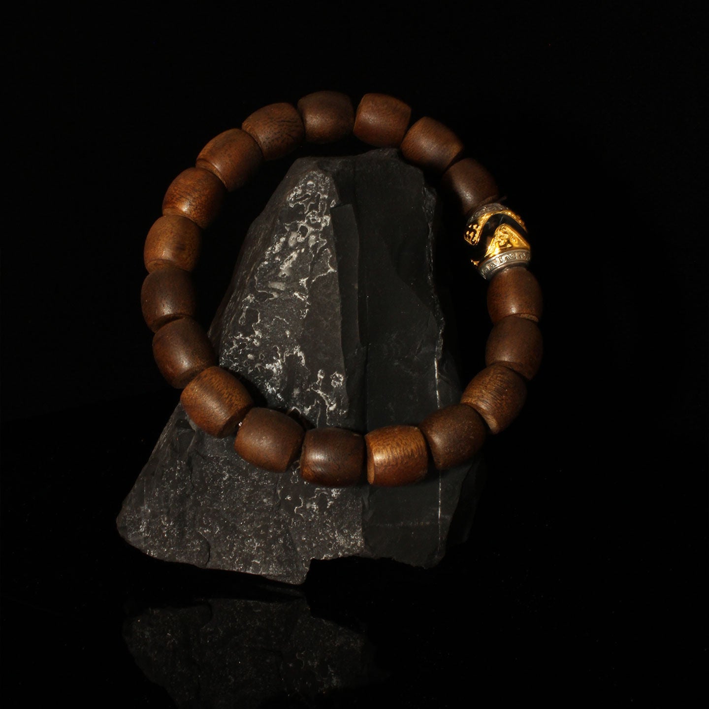 A practitioner wearing the tiger tooth Dzi agarwood beads for spiritual protection, representing the essence of Buddhist sacrificial items art.