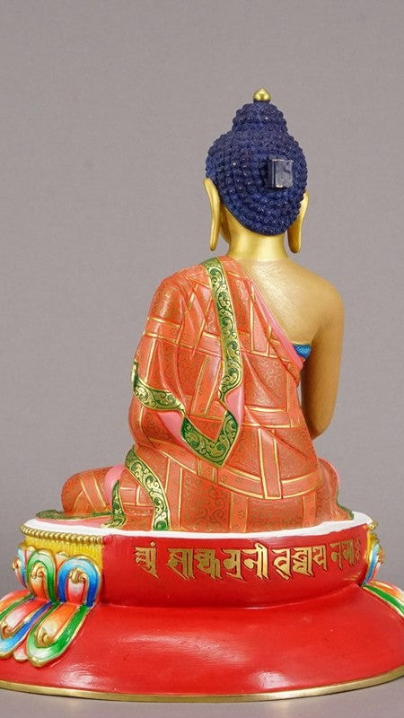 tibetan-buddhist-shakyamuni-buddha-statue-art-hand-painted-mineral-paint.jpg
Alt Text: Hand-painted Tibetan-Buddhist Shakyamuni Buddha Statue using mineral pigments, representing wisdom, peace, and compassion in Tibetan Buddhist art.