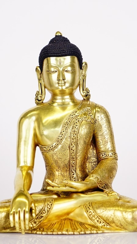 Shakyamuni enlightenment gilt statue, handpainted mineral colors, authentic Tibetan Buddhist statues and serene Buddha statue art.