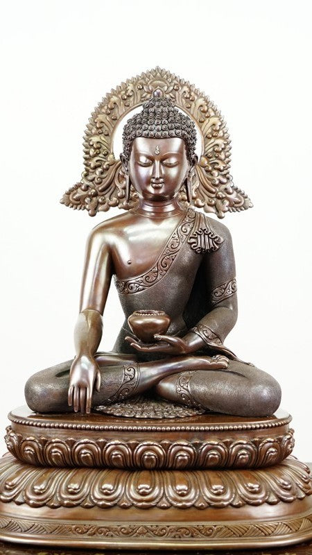 Alt Text: "Bronze Tibetan Buddhist Shakyamuni Buddha Statue, Handcrafted with Traditional Craftsmanship, Perfect for Spiritual Spaces and Collectors."