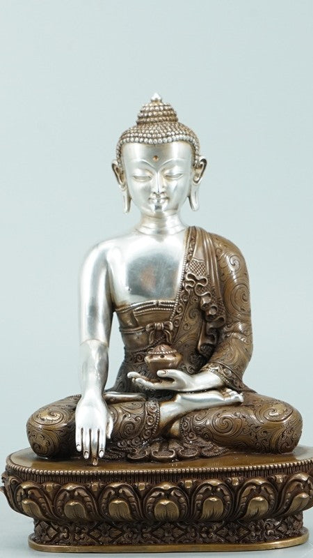 Handmade Tibetan Shakyamuni Buddha Statue in Pure Silver & Bronze, with Mineral Pigments – A Spiritual and Artistic Masterpiece