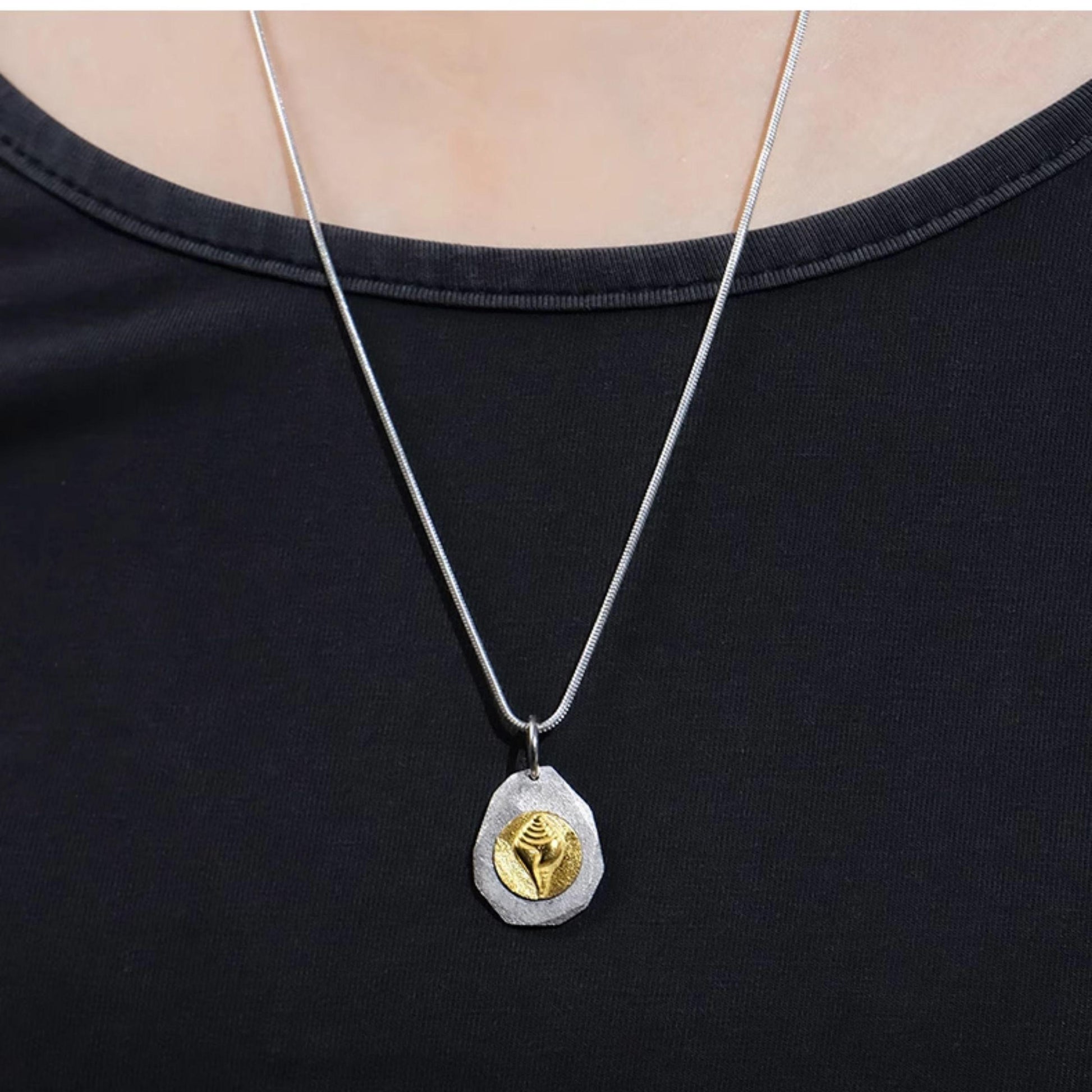 Tibetan Handmade 925 Silver Golden Conch Pendant Necklace – Spiritual Amulet for Protection and Clarity