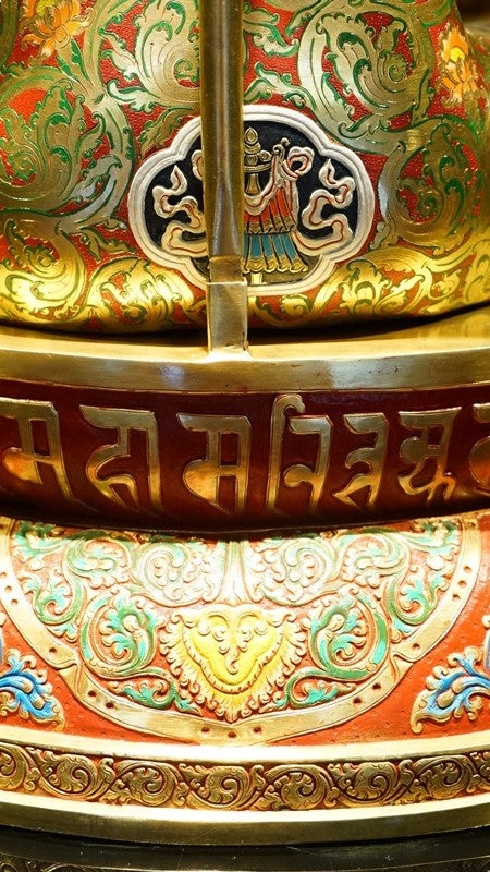 Buddha Statue Art: Gilt Painted Shakyamuni Figure, Handmade Tibetan Buddhist Craftsmanship