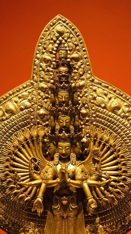 Handcrafted gilded Thousand-Arm Avalokiteshvara Buddha statue, finely crafted and painted with mineral pigments, symbolizing compassion and protection, an ideal choice for home and spiritual spaces.