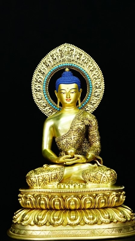 Alt Text: A Tibetan Buddhist Three Buddhas statue, representing the past, present, and future Buddhas. Made with gilded craftsmanship and pure handcrafting techniques, this statue embodies wisdom and compassion, fitting for any Buddhist devotee.