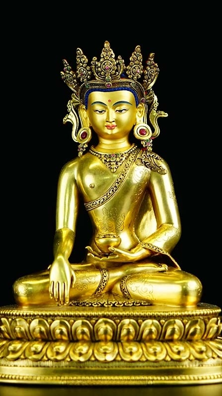 Alt Text: Pure handcrafted Tibetan Buddhist Three Buddhas statue, delicately gilded and painted with mineral pigments, perfect for spiritual practice and enhancing the atmosphere of any room.