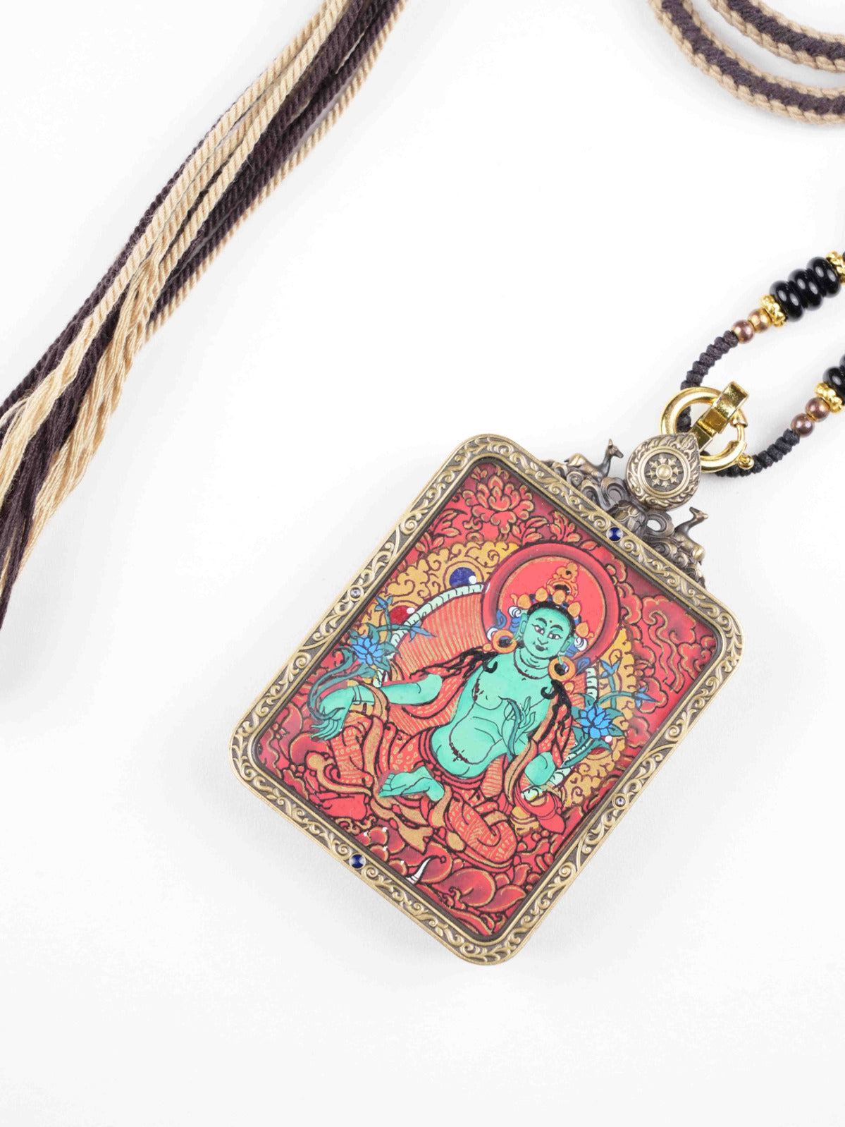 Serene Shakyamuni Buddha thangka painting, meticulously hand-painted on traditional canvas using organic pigments. An ideal centerpiece for a peaceful home altar.