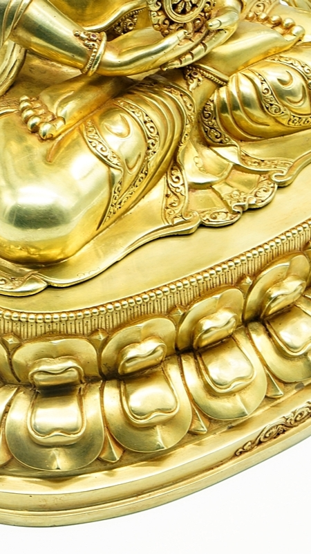 Vairocana Buddha Statue-Art in Tibetan Buddhist tradition, handmade gilt statue with mineral pigments, ideal for shrine and meditation spaces