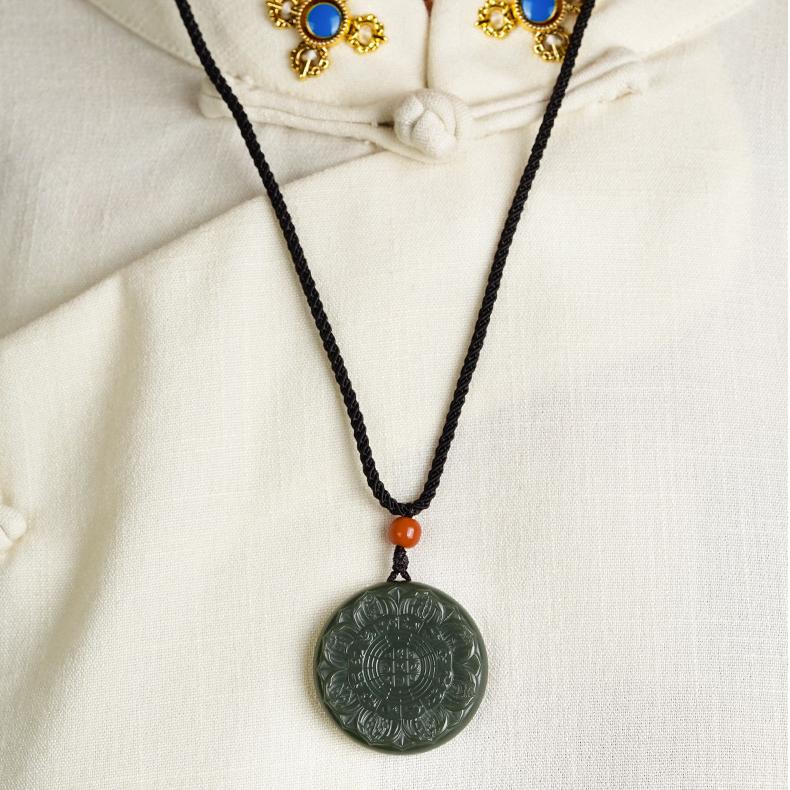Elegant Tibetan Buddhist women’s pendant, blending jade craftsmanship with spiritual harmony and grace.