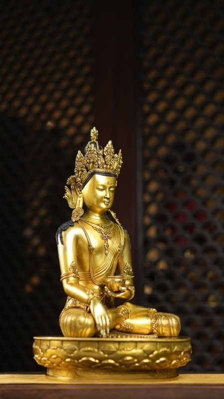 Zhanabazar Shakyamuni Buddha Statue – Handmade with Mineral Paint – A Serene and Enlightening Art Piece for Buddhist Art Lovers and Collectors
