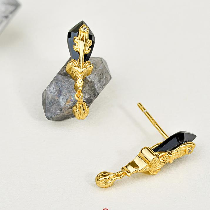"Tibetan Buddhist Zhihui Jian ear studs with S925 silver and black agate, embodying wisdom, clarity, and protection."